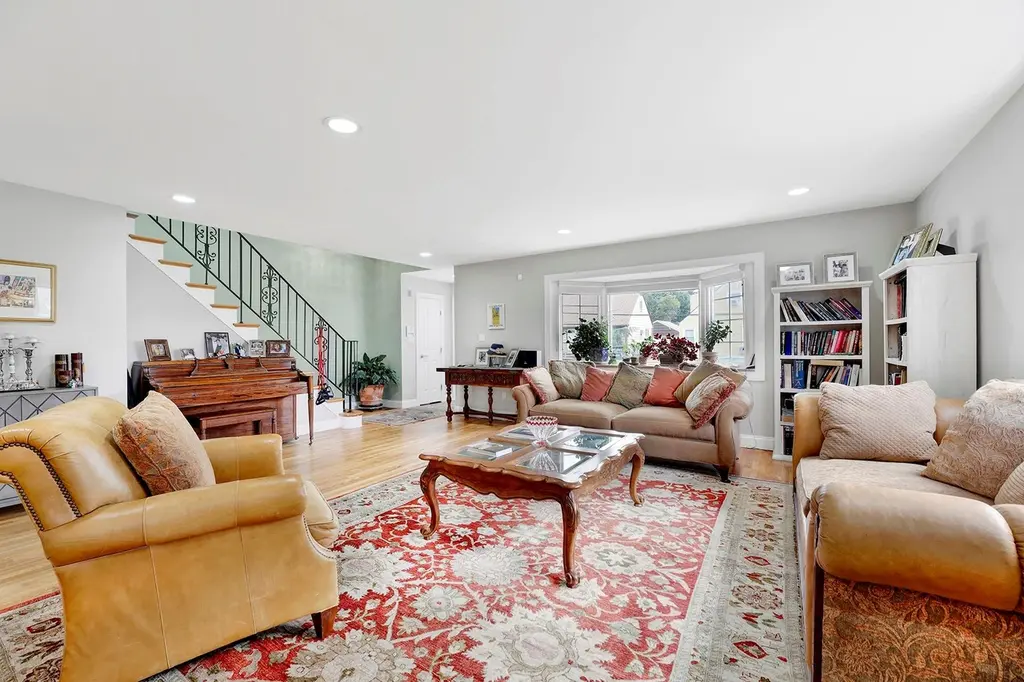 97 Burnham Ave