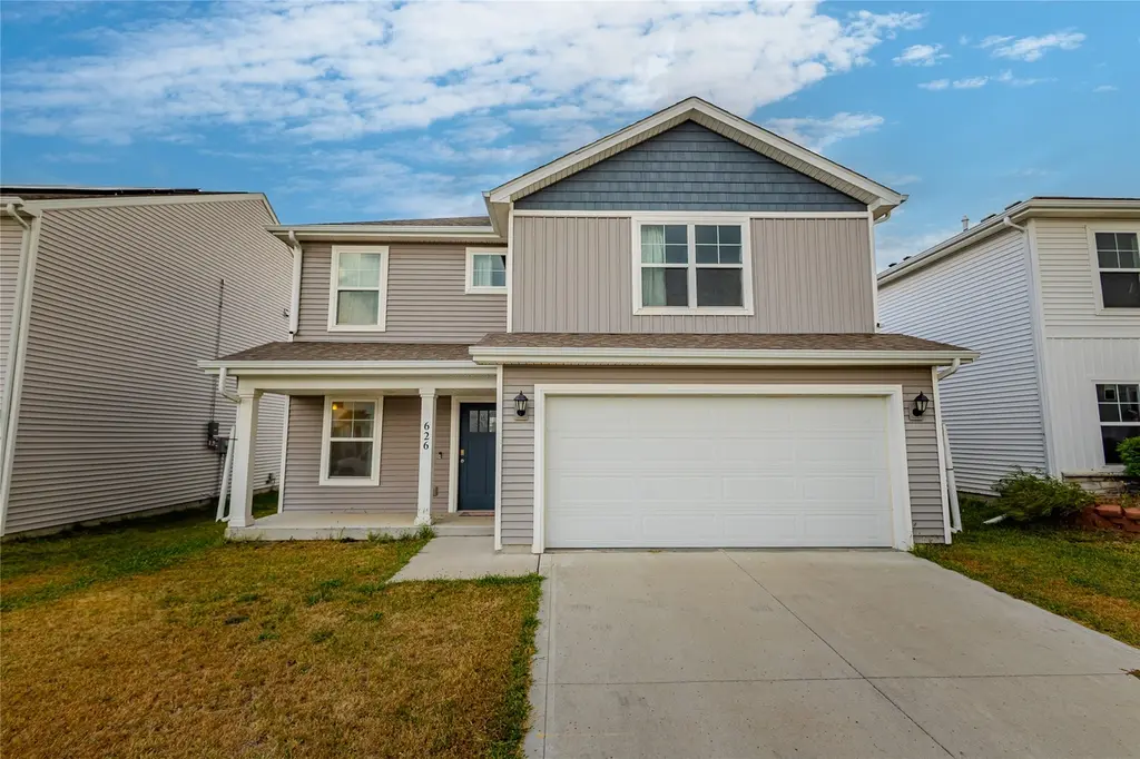 626 Elizabeth Ln NW