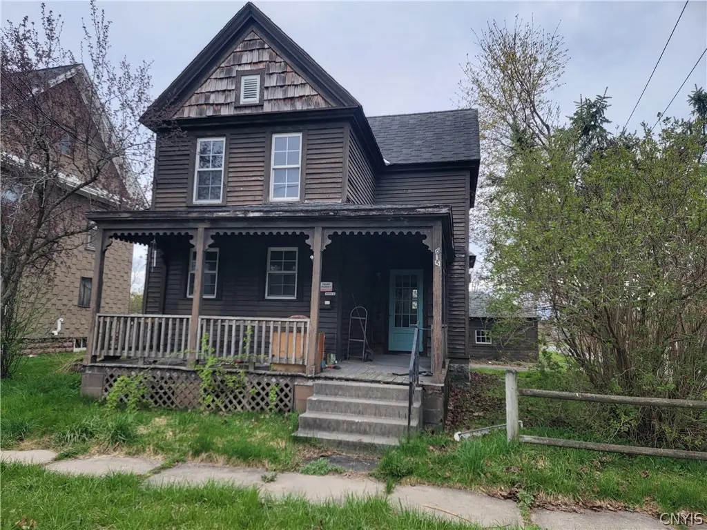 815 Anne St