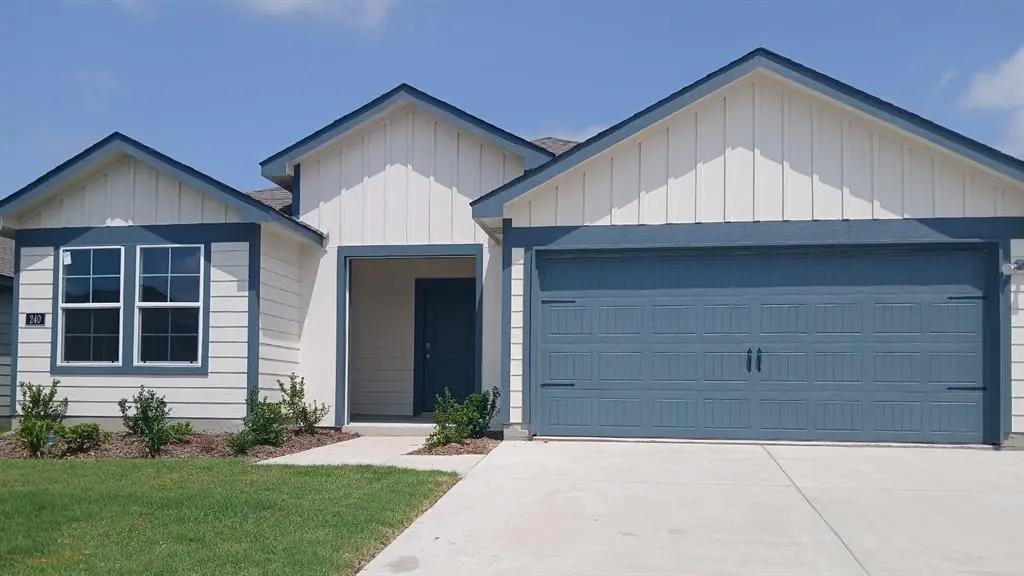 240 Whispering Pine Dr