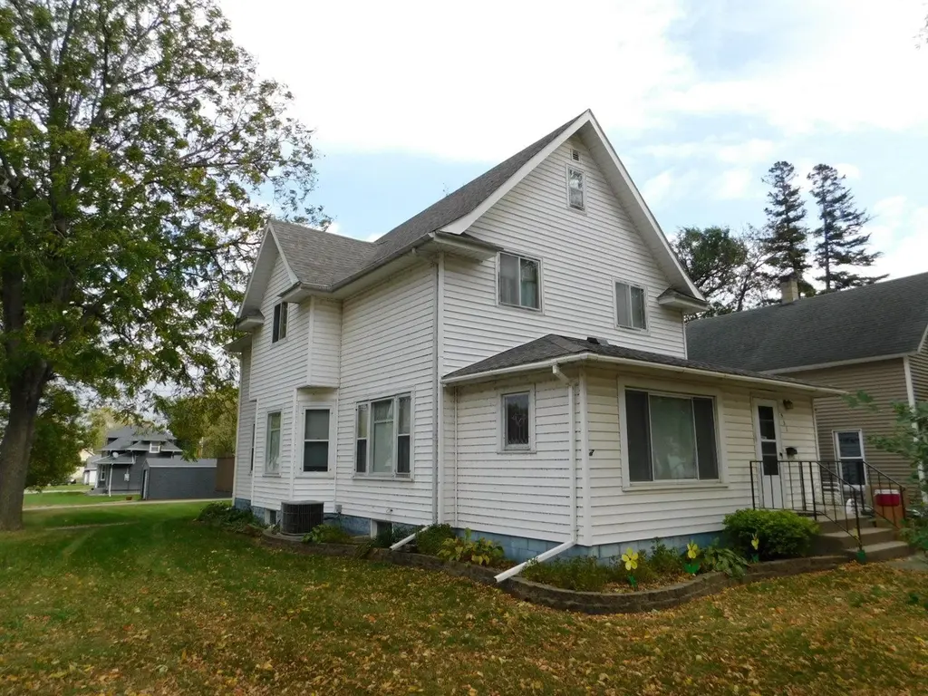 551 Cynthia St