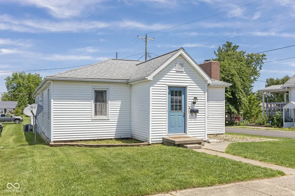 202 W 2nd St