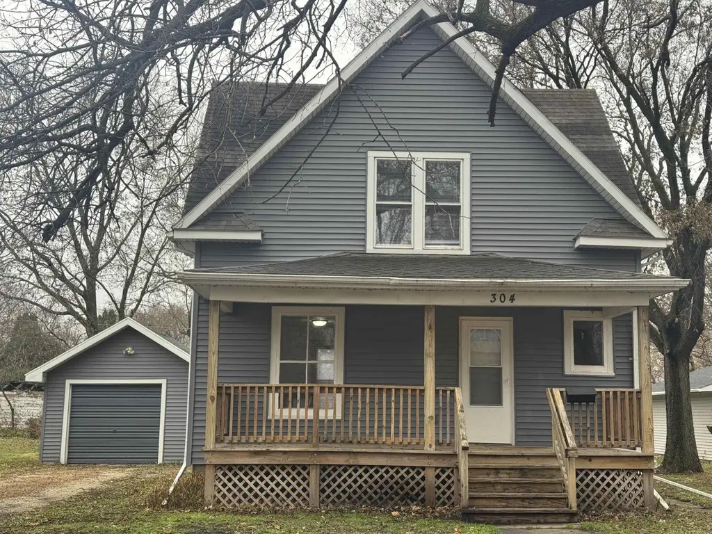304 8th Ave. Ave