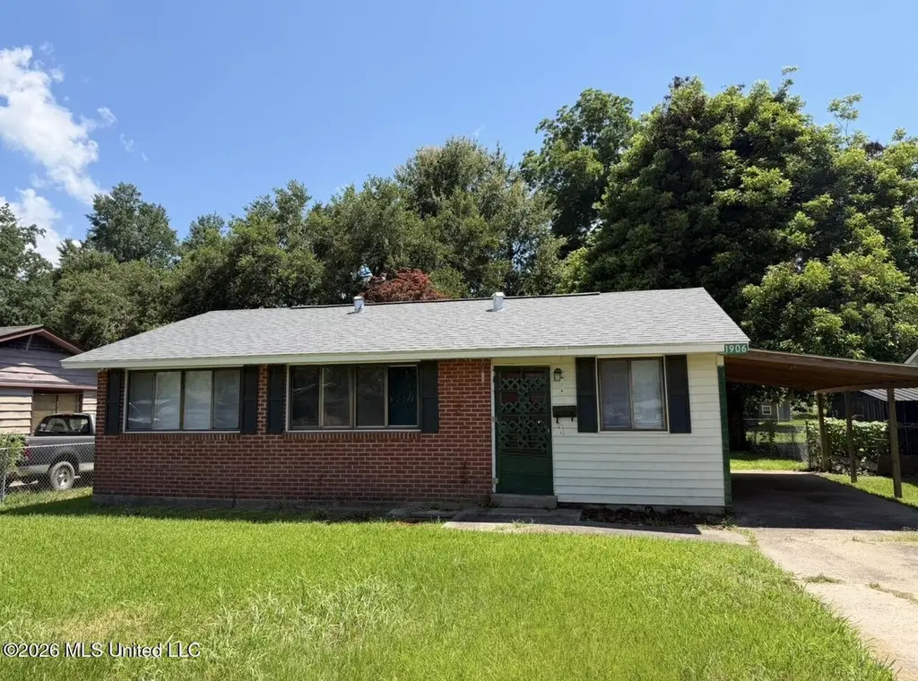 1906 Murray Dr