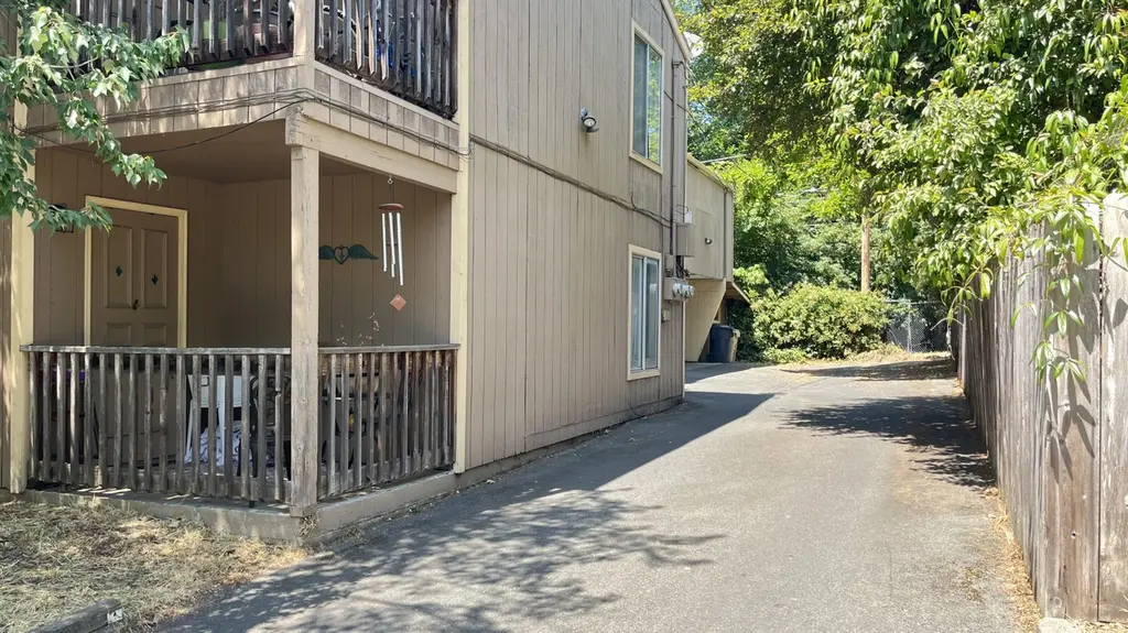 508 NW E St Unit A,B,C