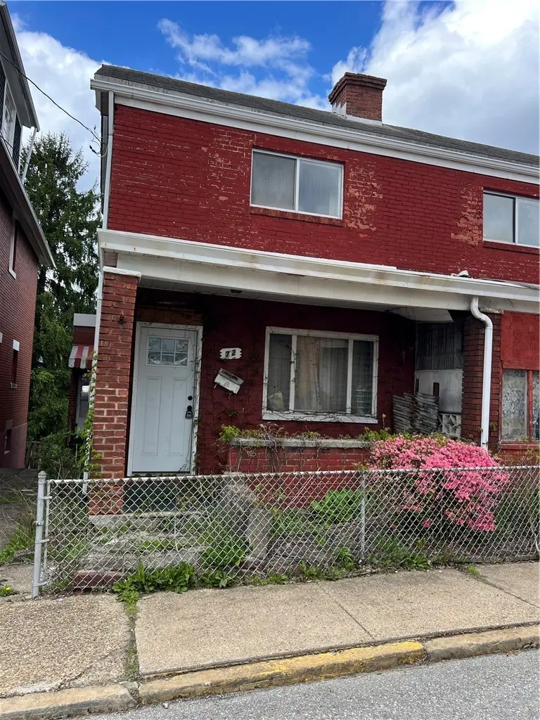 72 Harlem Ave