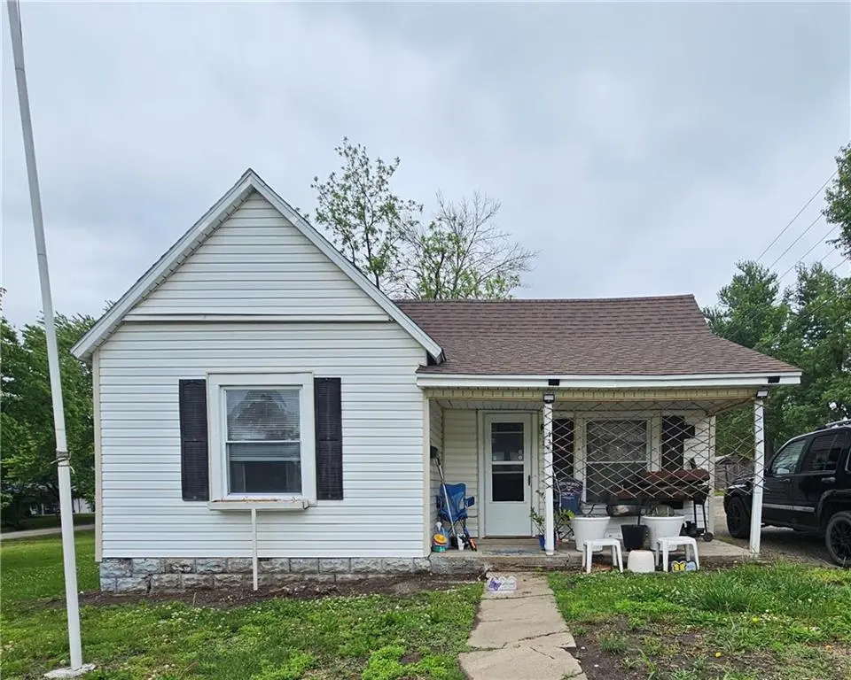 324 W 15th St