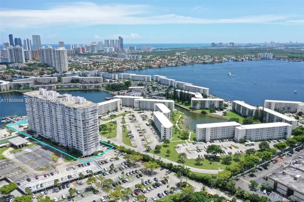 18031 Biscayne Blvd #1601