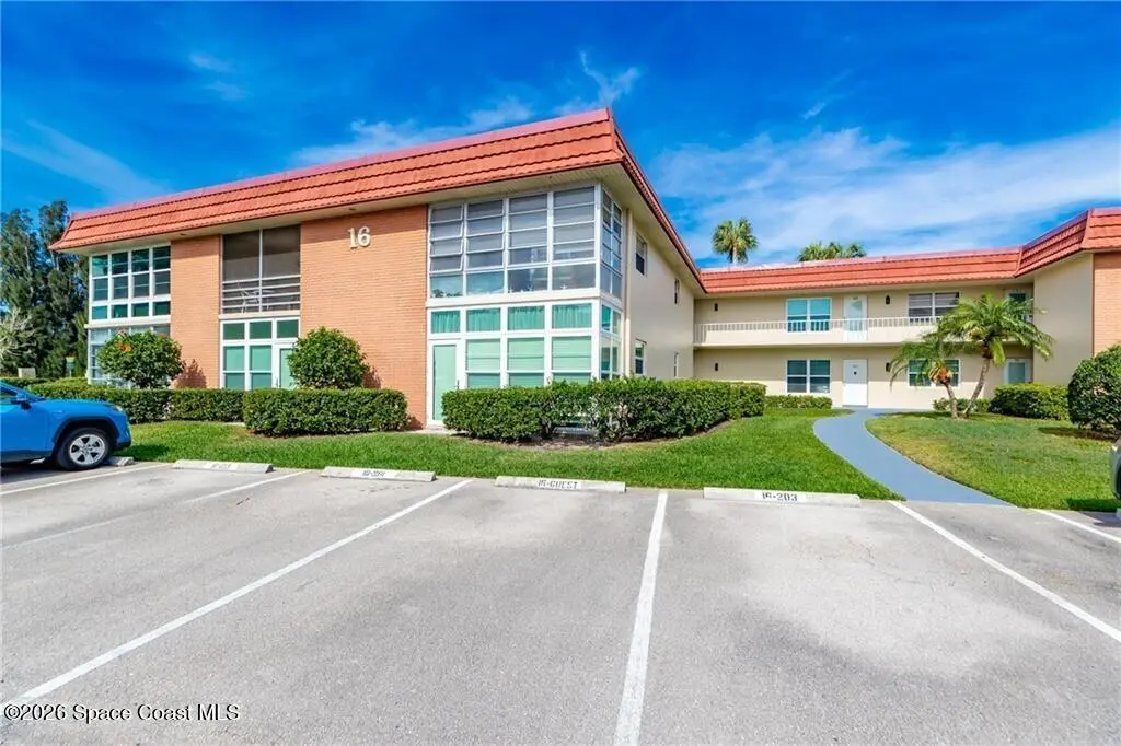 16 Vista Palm Ln #204