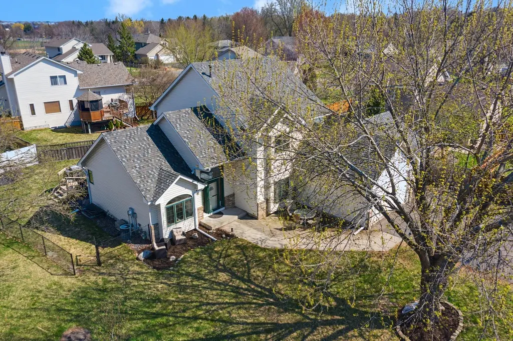 10956 Fox Hollow Cir N