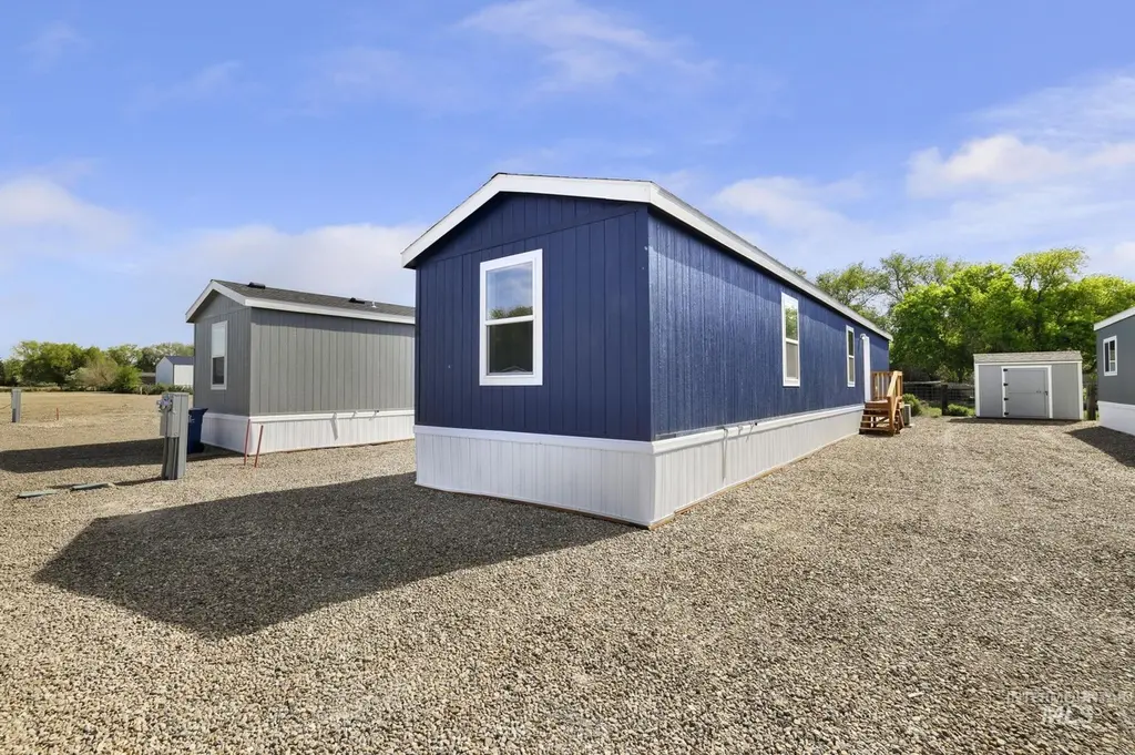 370 W 12th S #24