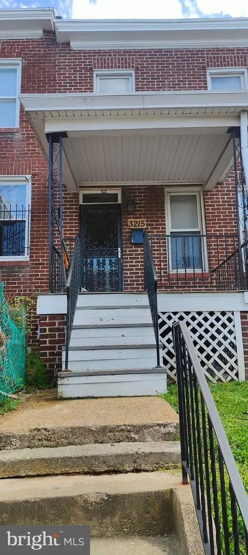 3215 Ravenwood Ave