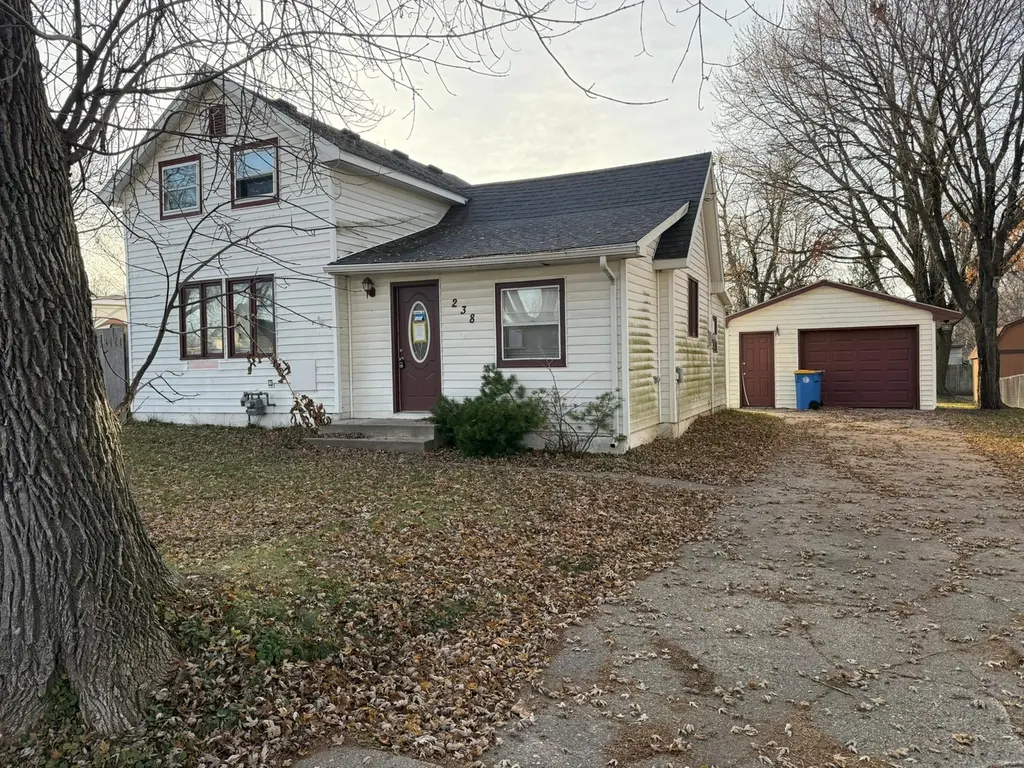 238 Locust Ave
