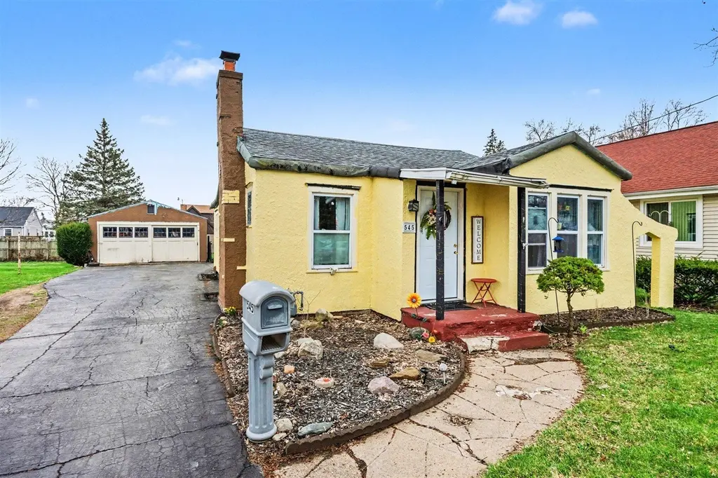 545 W Territorial Rd