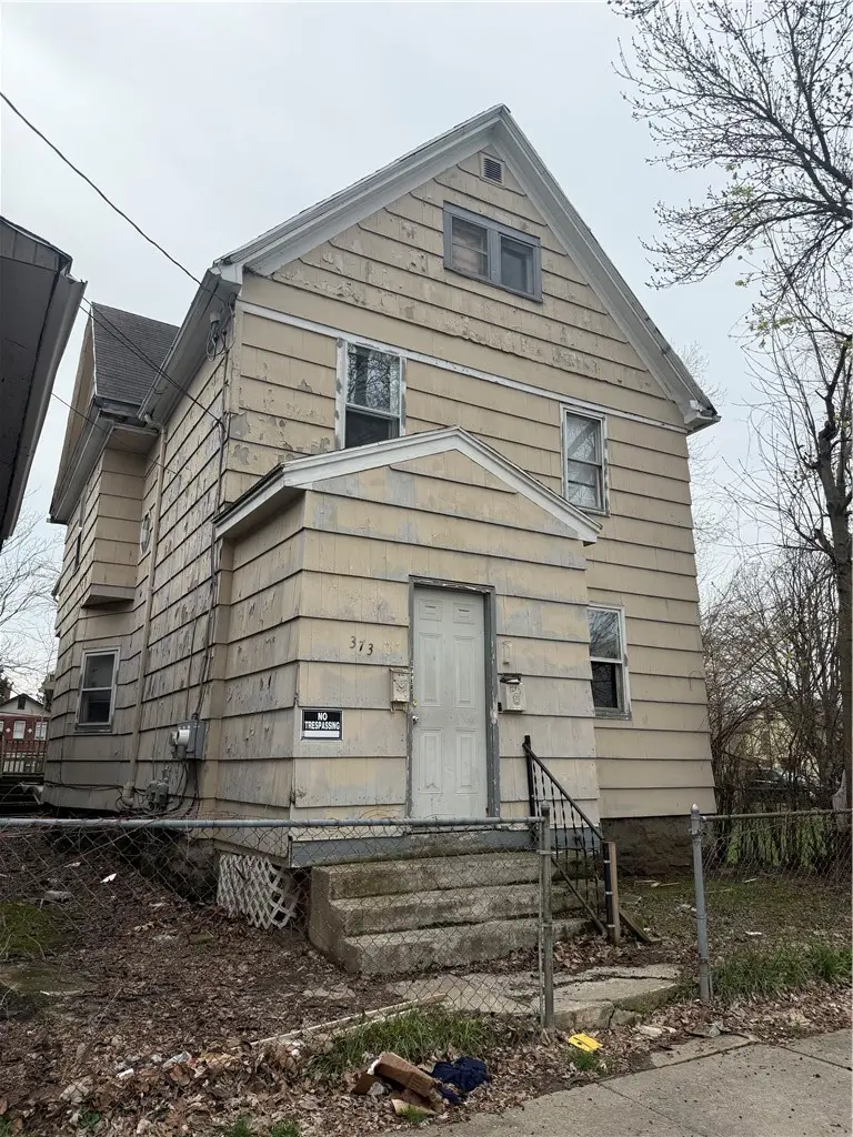 373 Verona St