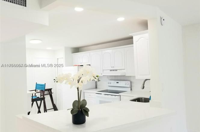 1670 NE 191st St Unit 404-3