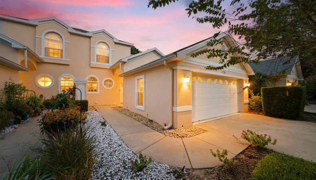 1176 Athlone Way