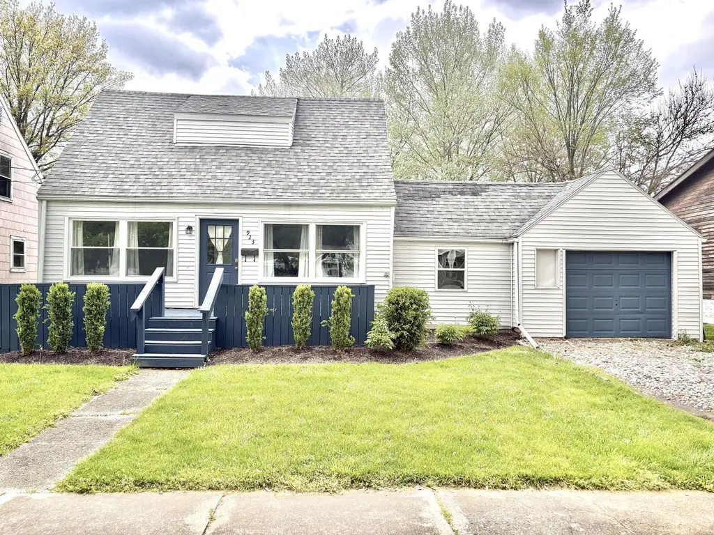 923 Burch Ave