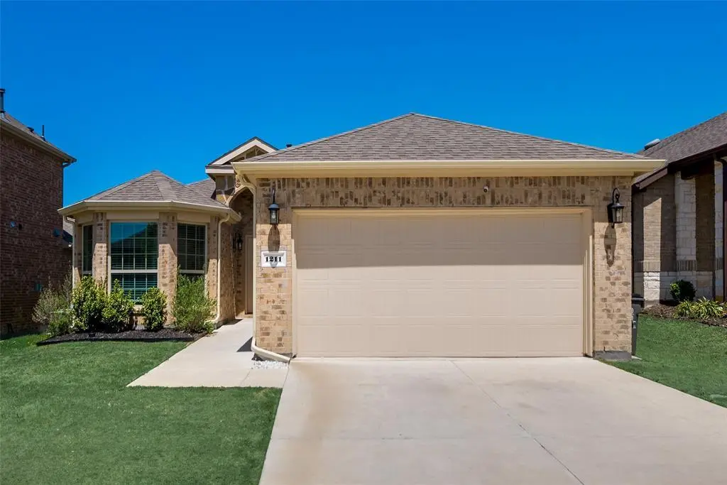 1211 Freestone Dr
