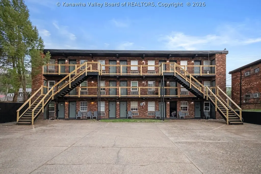 1607 Bigley Ave
