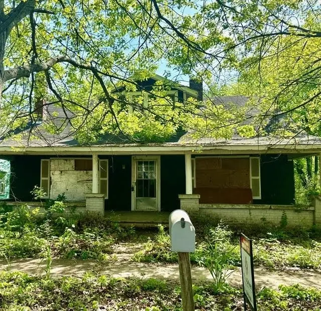 410 Howell St