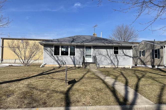 492 Cottage Grove Ave