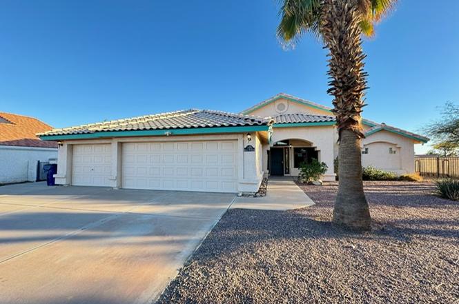 1660 E Winter Haven Dr