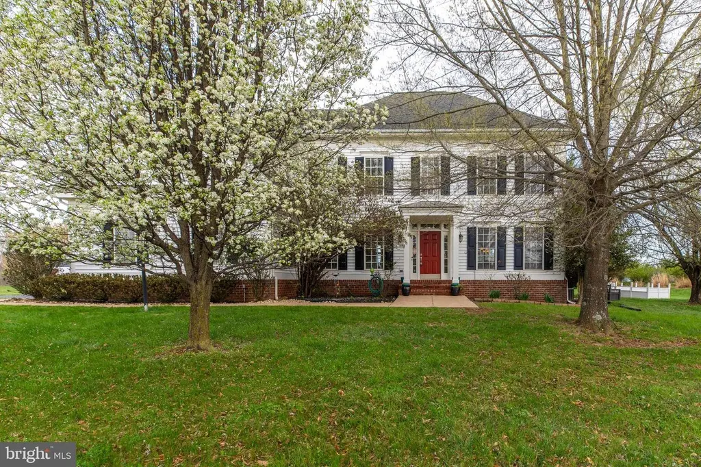 13300 April Cir