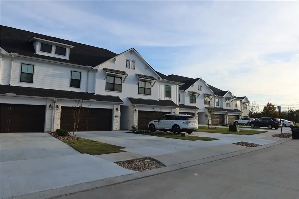 1454 Ailin Dr