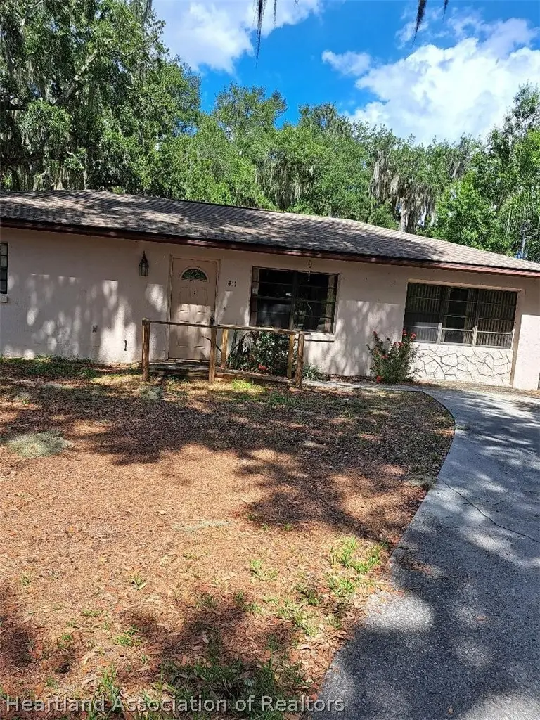 411 Highlands Lake Dr