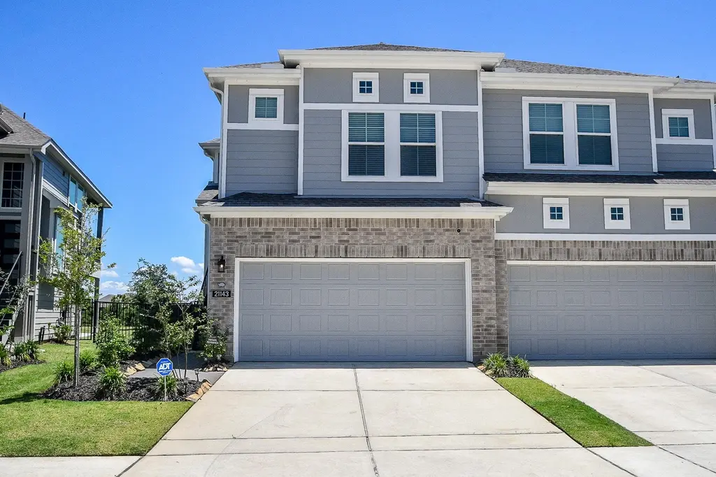 21143 Medina River Dr
