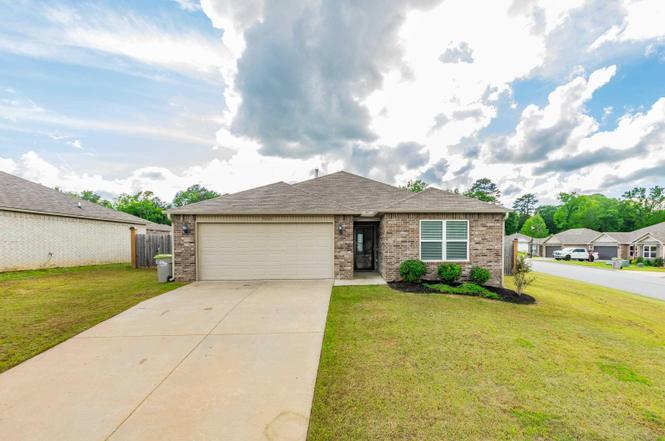 5001 Woodstream Dr