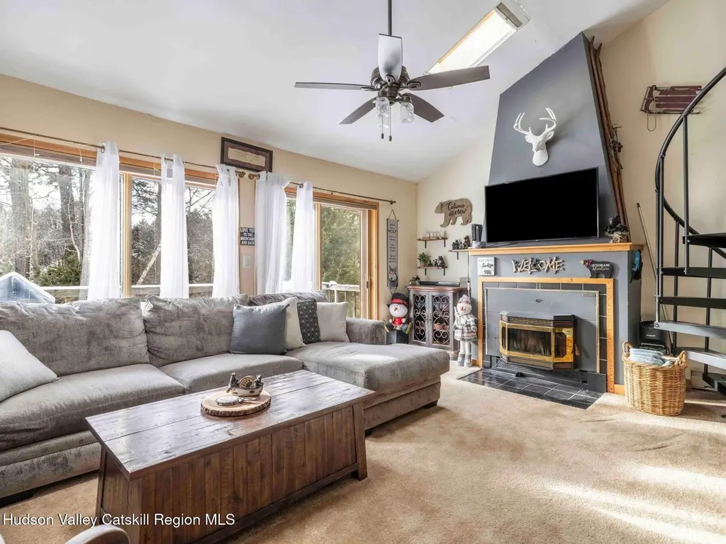 76 Loo Bridge Ln Unit 12 B