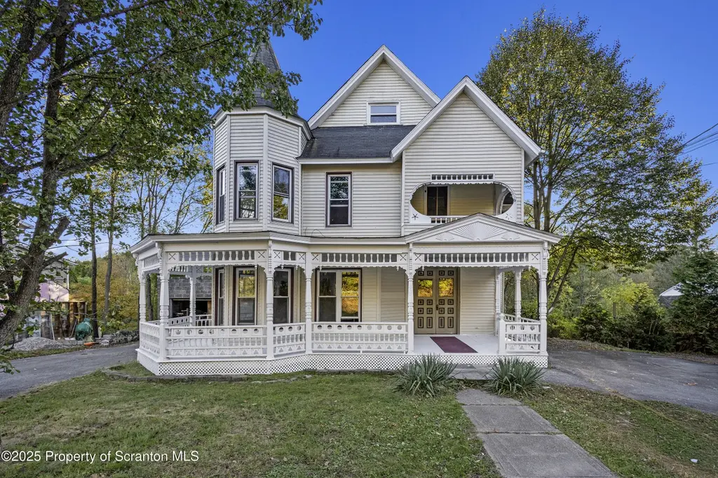 49 College Ave