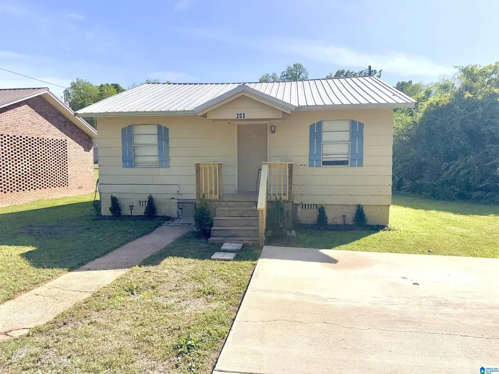203 Noble Rd