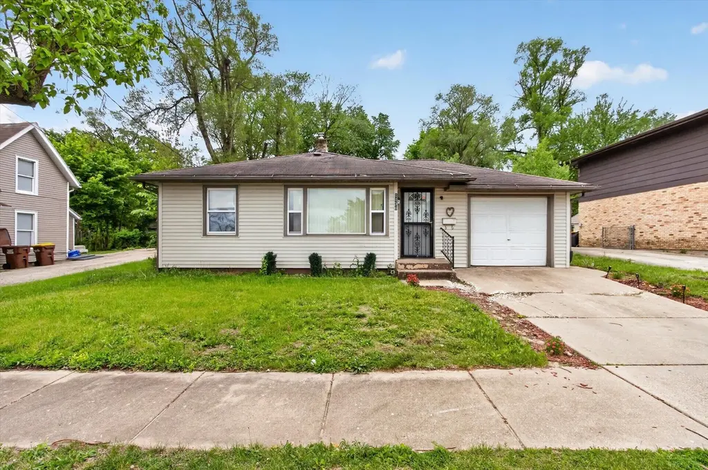 1130 Sherman Ave
