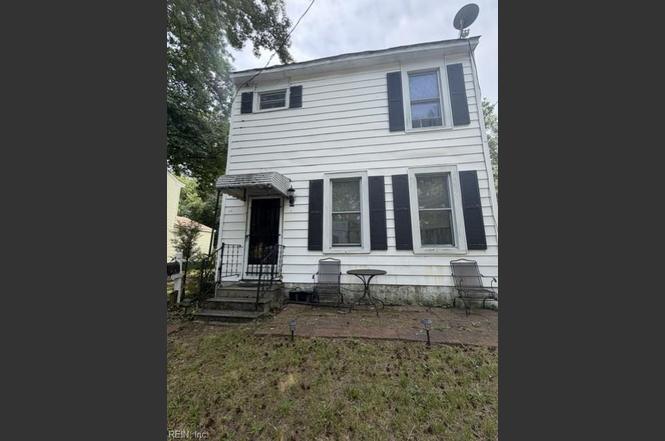 2119 Liverpool St