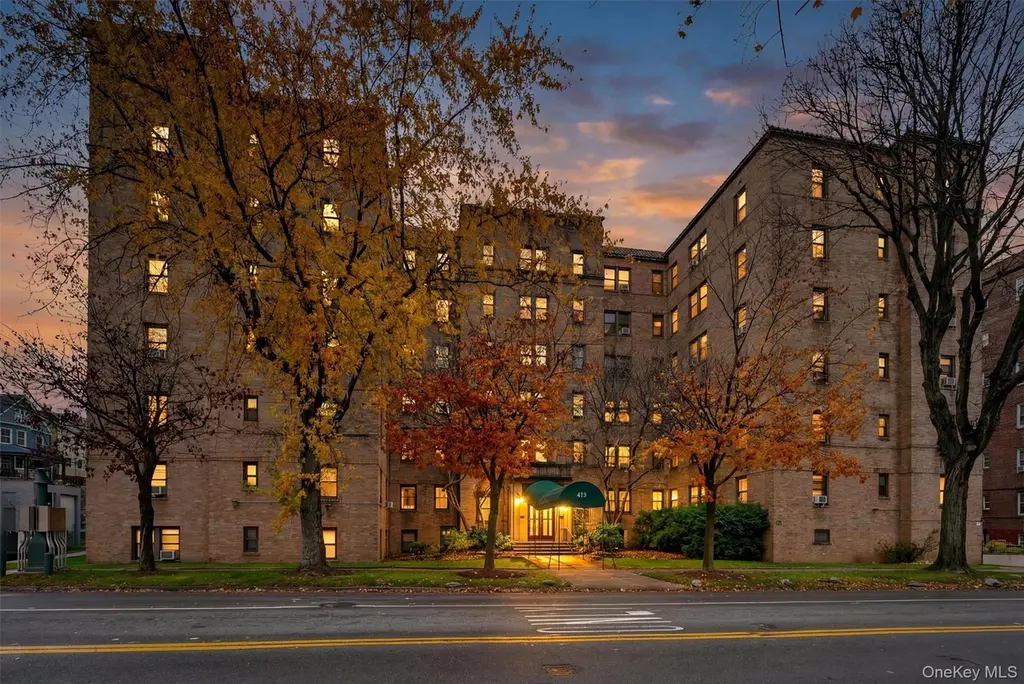475 Bronx River Rd Unit 2D