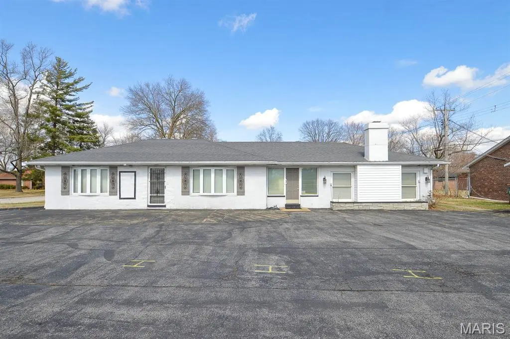 2 Sheryl Dr