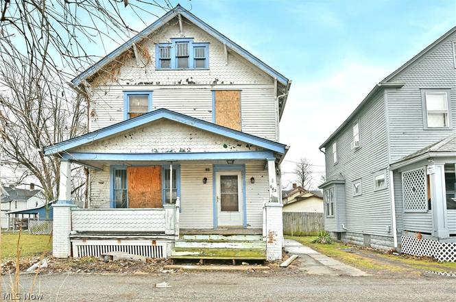 642 St Clair Ave
