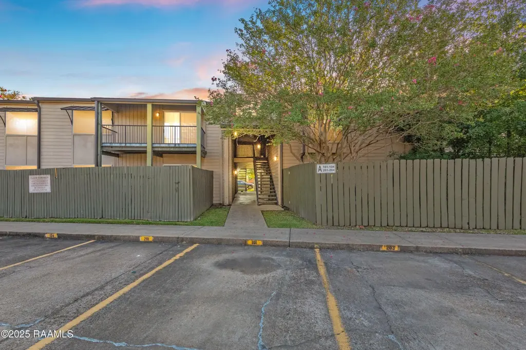 220 Doucet Rd Unit 201a