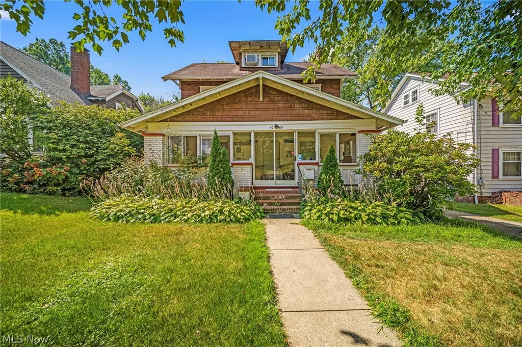 1066 Emma Ave