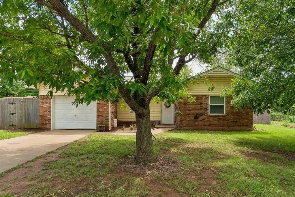 3108 Gwendolyn Ln