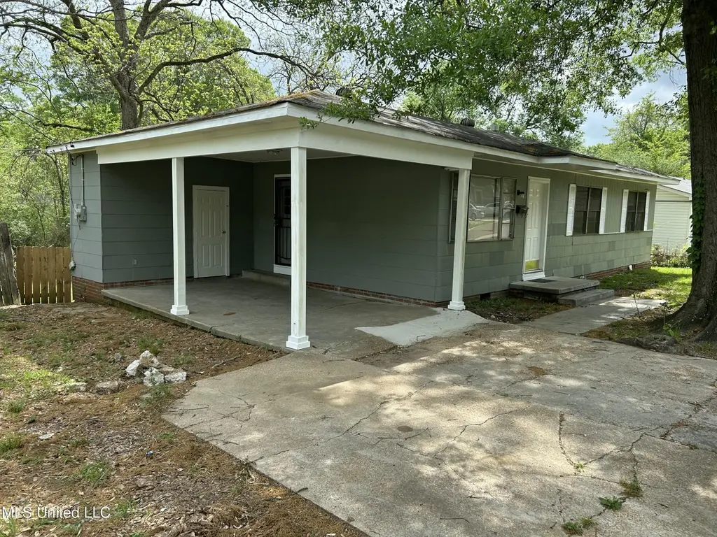 1110 Barbara Ann Dr