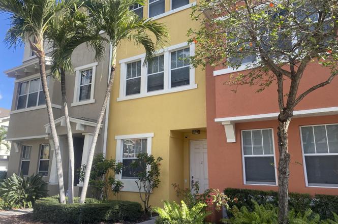 1740 San Benito Way #2