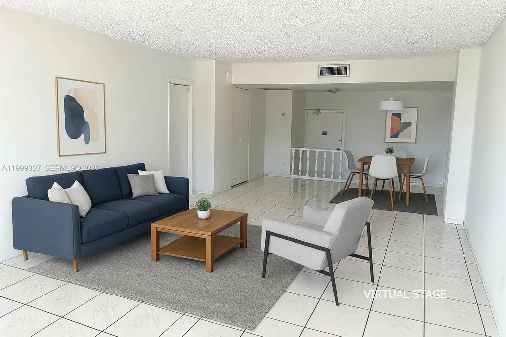 20335 W Country Club Dr #206