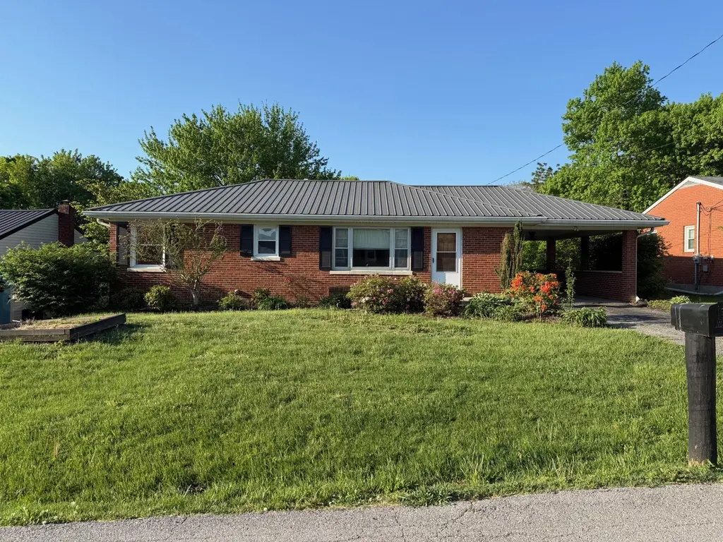 208 Gale Dr
