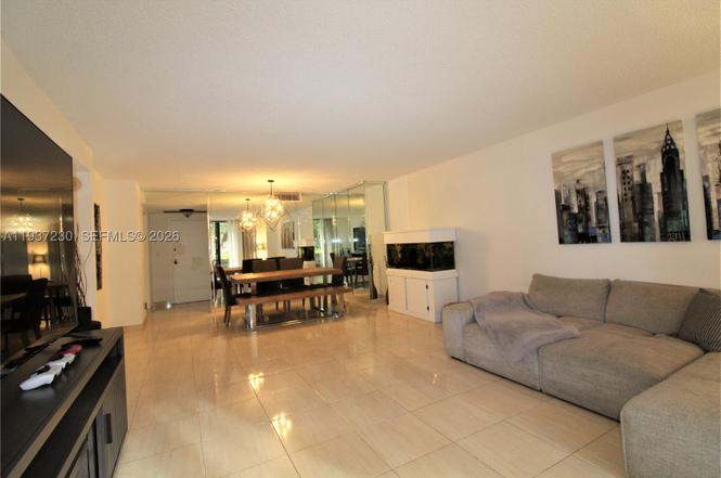 2500 Parkview Dr #315