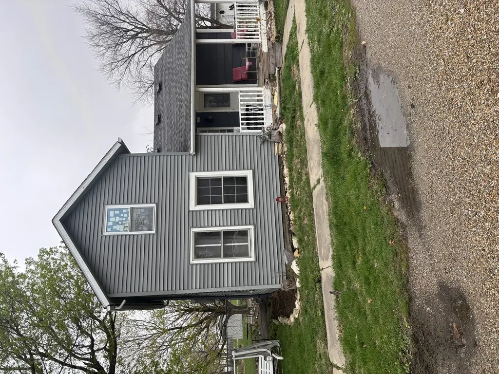 307 NE 6th St