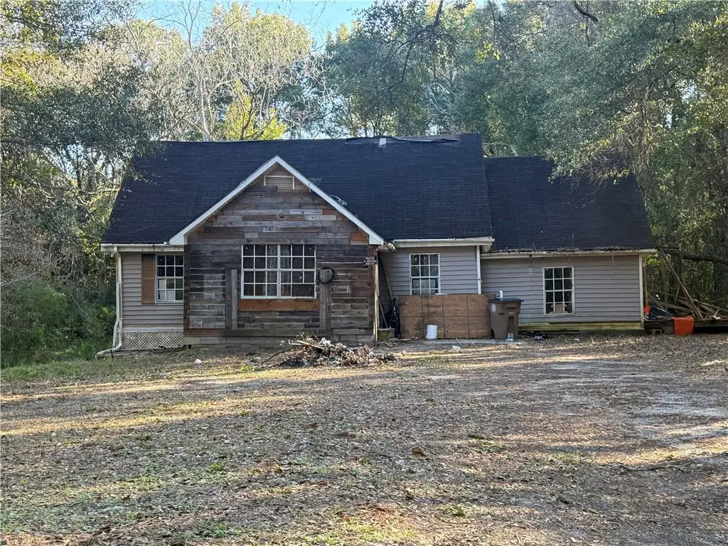 2705 Riverside Dr